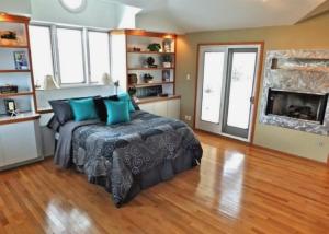 Imagen de la galería de Spacious Five-Bedroom Coastal Estate with Private Outdoor Retreats, en Long Beach 17 fotos más