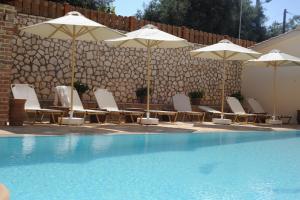 Bazén v ubytovaní Villa Vita Holidays alebo v jeho blízkosti