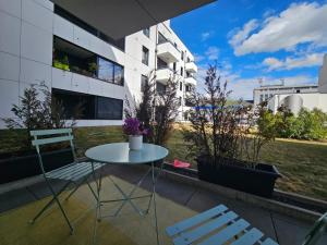 Μπαλκόνι ή βεράντα στο Relaxing 1 BR Flat with terrace and parking +10 φωτογραφίες