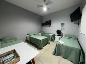 Μια τηλεόραση ή/και κέντρο ψυχαγωγίας στο Hotel Longra +3 φωτογραφίες