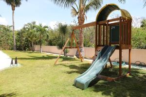 Ο χώρος παιχνιδιού για παιδιά στο Green Oasis private pool and cinema