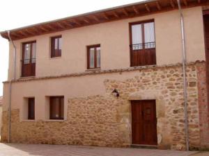 Fațada sau intrarea în Hotel Rural Fuente del Val
