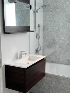 Et badeværelse på Bondi Casa + 20 billeder