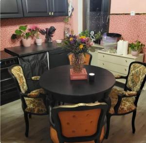 Φωτογραφία από το άλμπουμ του Gemütliches Gästezimmer in der Saarbrücker Innenstadt στο Σααρμπρύκεν