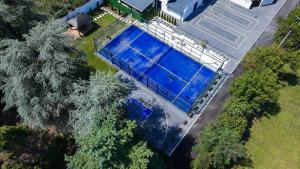 Imagen de la galería de Villa Ring Pool & Padel Belgrade, en Barič 92 fotos más