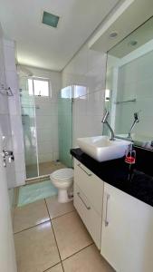 Et badeværelse på Jardim Cristal + 13 billeder