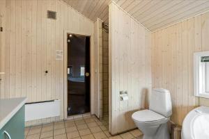 Ένα μπάνιο στο FY232-Otterup-Strandparken-25 +16 φωτογραφίες