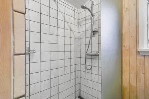 Un baño de 5586-Svaneke-Duebakken-12 15 fotos más