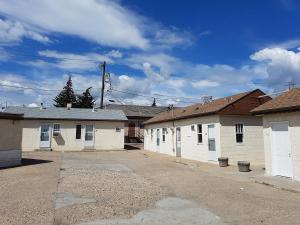 Gallery image of Hat Motel in Medicine Hat