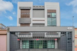 Το κτήριο όπου στεγάζεται  το διαμέρισμα