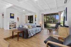 Χώρος καθιστικού στο Palm Hideaway