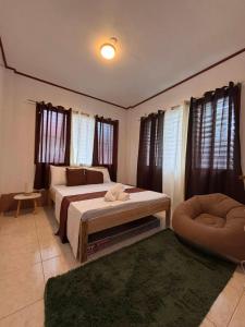 Katil atau katil-katil dalam bilik di Max's Family Guest House