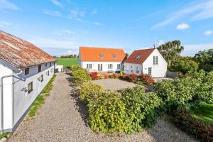 an aerial view of a house with a garden at FY285-Faaborg-Egsgyden-35 in Fåborg