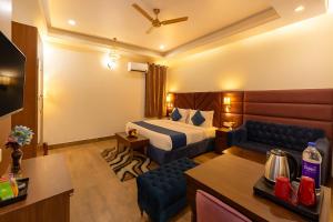 Φωτογραφία από το άλμπουμ του Sarla Hotel Inn - Opp Barclays 62 σε Noida