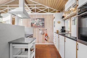 Dapur atau dapur kecil di OH380-Hadsund-Jaegerskoven-71 +21 gambar