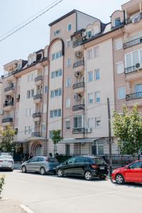 Φωτογραφία από το άλμπουμ του Lihnidos Home, COZY Neer Lake 1BD, Wi-Fi, AC στην Οχρίδα