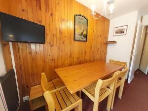 Μια τηλεόραση ή/και κέντρο ψυχαγωγίας στο Résidence Marches G - MARCHES 17 MAE-1493