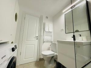 Koupelna v ubytování Zen Flat - 5 min Metrou + 14 fotografií