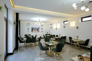 Et opholdsområde på Boutique Hotel Mubina with Pool and Sauna