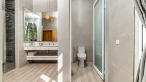 Fotografie z fotogalerie ubytování Villa Dilan v destinaci Blahbatu + 33 fotografií