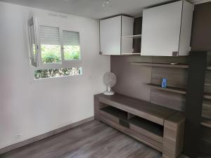 Kuchyň nebo kuchyňský kout v ubytování Domaine du Pin de la Lègue