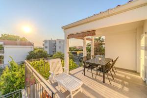 Μπαλκόνι ή βεράντα στο Sunny beach apartman Nin