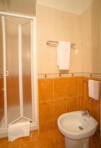 Koupelna v ubytování Hotel Ares Milano + 37 fotografií