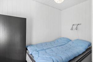 En eller flere senge i et værelse på HA350-Saeby-Rodtungevej-30