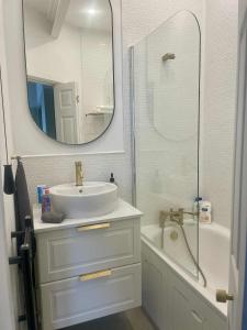 Koupelna v ubytování Bridge House + 25 fotografií