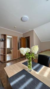 Η κουζίνα ή μικρή κουζίνα στο Hotel Rava-Ruska