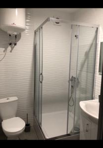 Ένα μπάνιο στο Живи тут