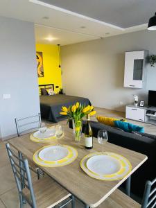 Η κουζίνα ή μικρή κουζίνα στο Живи тут