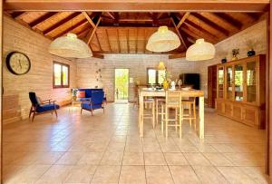 Χώρος καθιστικού στο Villa Letchis, Luxe, Authenticité & Calme à l'Est
