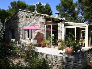 Κήπος έξω από το Les chambres d'Adeline - B&B