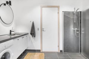 Koupelna v ubytování HA317-Hals-Bisnapkrat-10