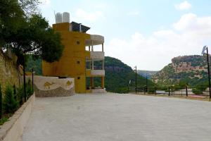 Afbeelding uit fotogalerij van Neverland Resort مزرعة نيفرلاند in Irbid