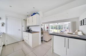 Gallery image of Locksash Close - West Wittering in West Wittering