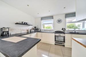 Gallery image of Locksash Close - West Wittering in West Wittering