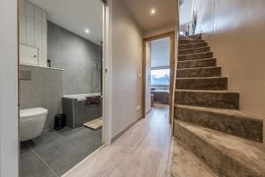 Et badeværelse på Charmant duplex 2 chambres Courchevel 1550 + 13 billeder