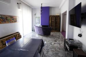 Μια τηλεόραση ή/και κέντρο ψυχαγωγίας στο Al ventitré +34 φωτογραφίες