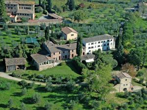 Vista aerea di Cosy farmhouse with swimming pool and air conditioning