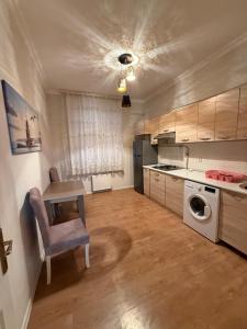 Zdjęcie z galerii obiektu Backpackers Base w mieście Gandża +10 zdjęć