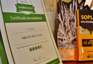Palkinto, sertifikaatti, kyltti tai muu asiakirja, joka on esillä majoituspaikassa Hotel Valle De Arco
