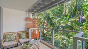 Zahrada ubytování Drift Beachfront Resort Suite 4302