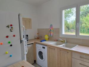 Kuchyň nebo kuchyňský kout v ubytování Chez Cécile