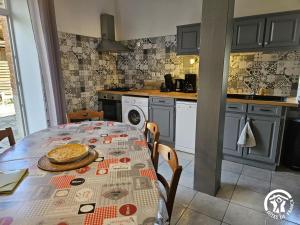 Gallery image of Roumanieu le gite in Saint-Gauzens