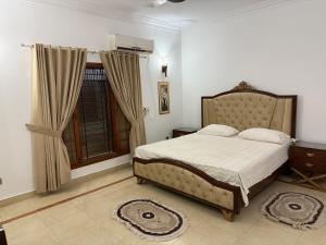 Gallery image of The 4-Bedroom Retreat in DHA in Karachi