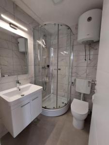 Phòng tắm tại Apartments Bevanda