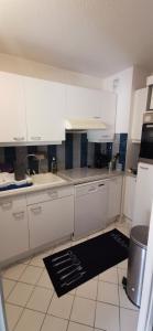 Dapur atau dapur kecil di Location Fréjus Plage