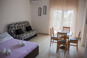 Khu vực ghế ngồi tại Apartments Bevanda